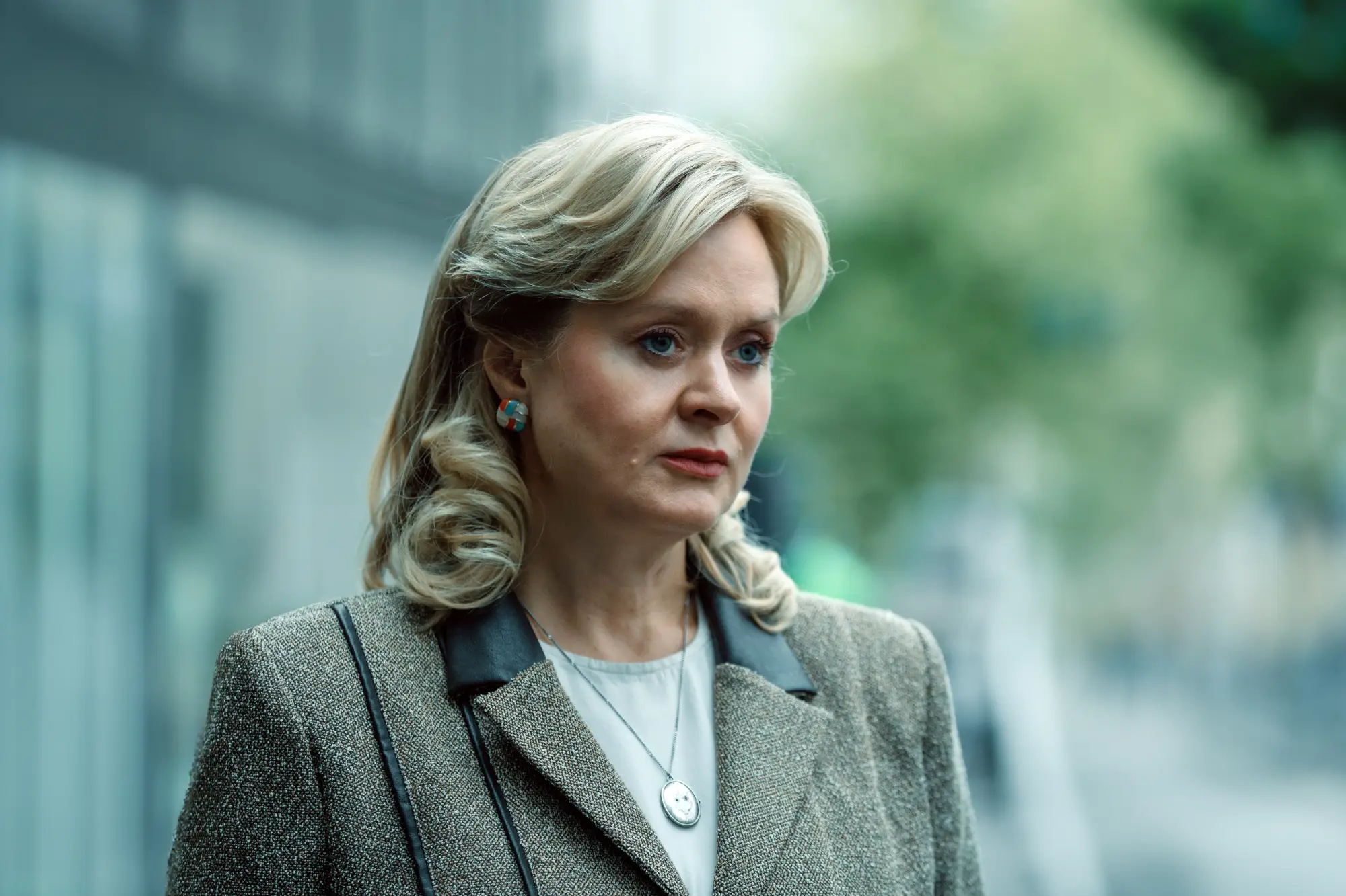 Анна Михалкова в роли журналистки Надежды Келлер в сериале «Полураспад»